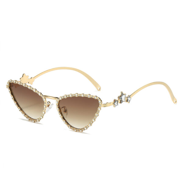 High Quality Sunglasses Metal Frame Glasses Sunglasses Cat Eye Women 2025 Luxury Diamond Heart Sunglasses for Lady