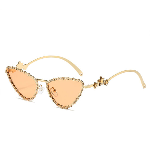 High Quality Sunglasses Metal Frame Glasses Sunglasses Cat Eye Women 2025 Luxury Diamond Heart Sunglasses for Lady
