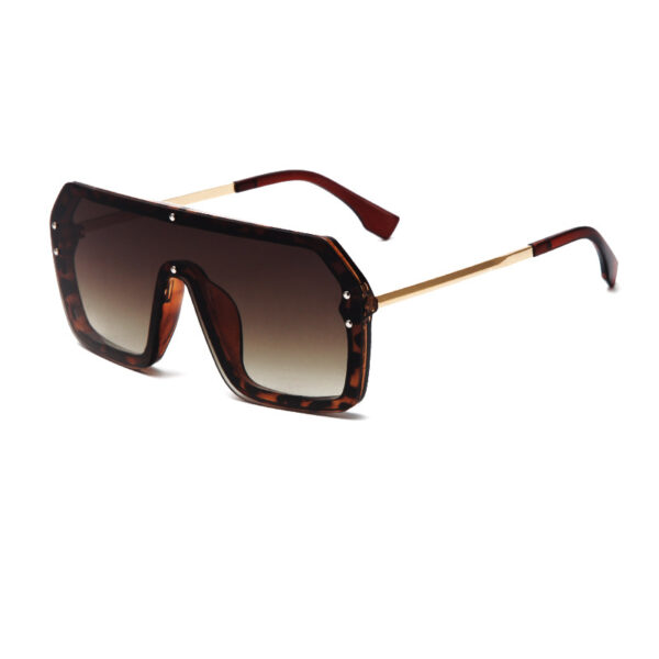 Hot Fashion Sunglasses square Frame Fashion Frame Outdoor Uv400 Men and Women the Same Outdoor Driving Glasses