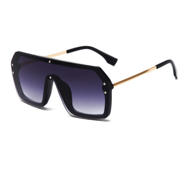 Hot Fashion Sunglasses square Frame Fashion Frame Outdoor Uv400 Men and Women the Same Outdoor Driving Glasses