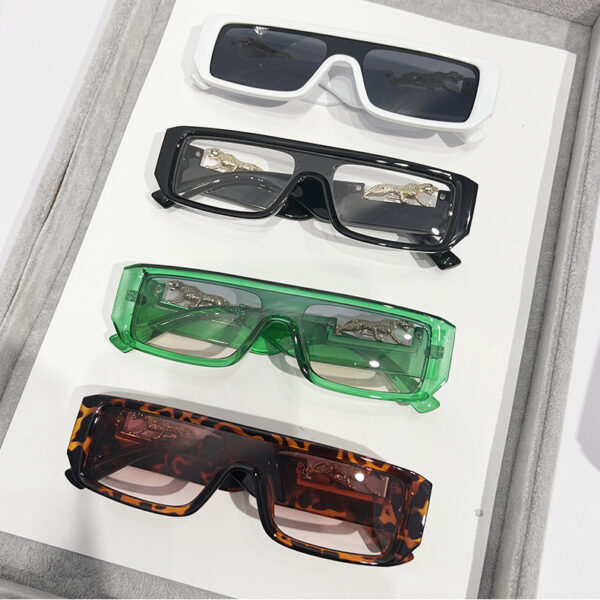 LBAshades 50224 New Fashion Small Square Plastic Frames Shades Luxury Trendy Glasses One Piece Sunglasses Women Men
