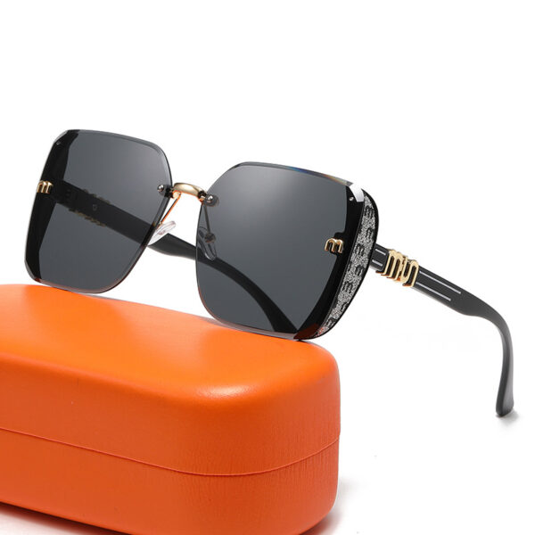 Luxury Designer Sunglasses for Unisex Oversized Frame UV400 Lenses Polarization Custom Logo Women's
