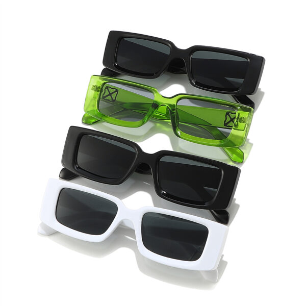 Luxury Small Square Sunglasses UV400 Protection High Quality PC Gafas De Sol Green Black for Sun Party Street Outfits