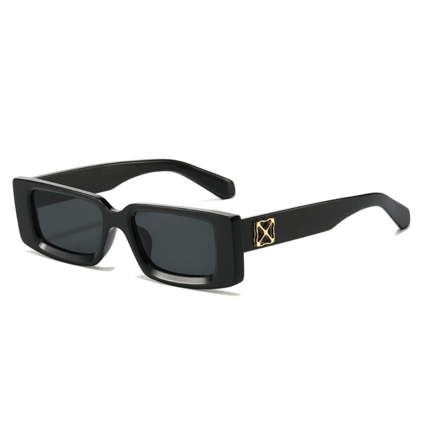 Luxury Small Square Sunglasses UV400 Protection High Quality PC Gafas De Sol Green Black for Sun Party Street Outfits