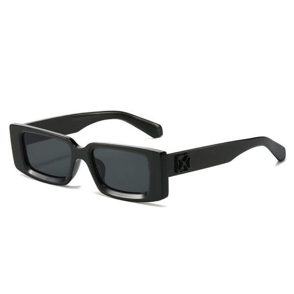Luxury Small Square Sunglasses UV400 Protection High Quality PC Gafas De Sol Green Black for Sun Party Street Outfits
