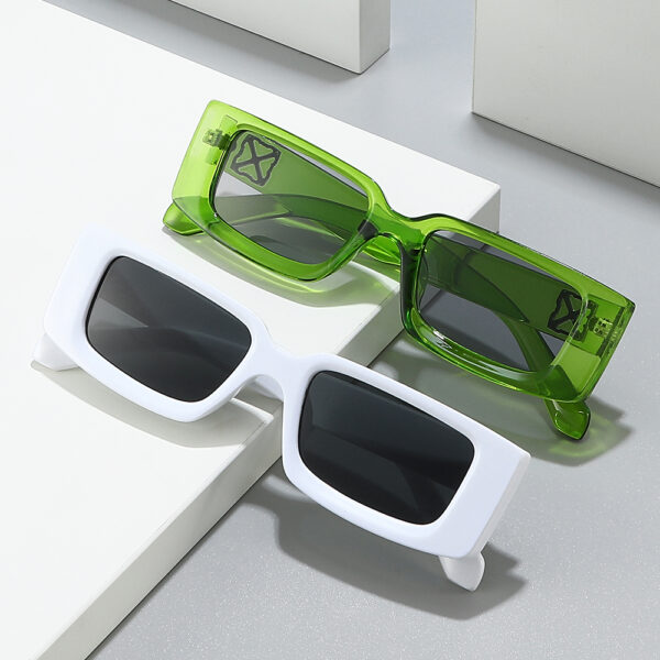 Luxury Small Square Sunglasses UV400 Protection High Quality PC Gafas De Sol Green Black for Sun Party Street Outfits