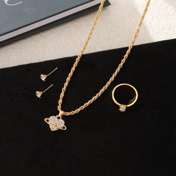 Necklace Earrings Ring Sets White Heart Fritillaria Pendant Gift Jewelry Sets for Women