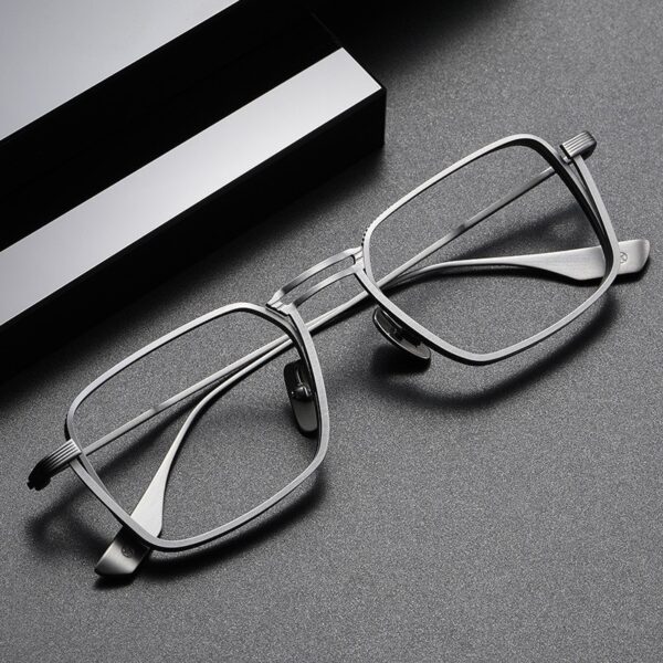 New Arrival Designer Branded Optical Frames Men Retro Rectangle Pure Titanium Frame Fashion Luxury Eye Glasses