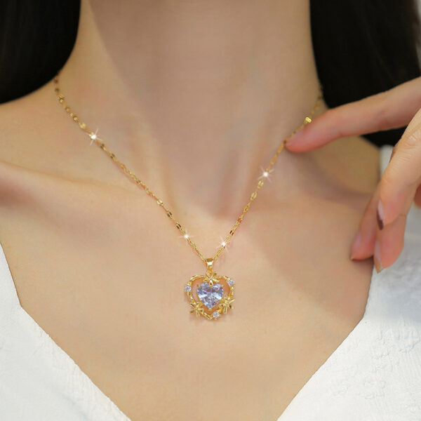 New Cheap Stainless Steel Love Flower Diamond Jewelry Necklace Titanium Chain Pour Femme