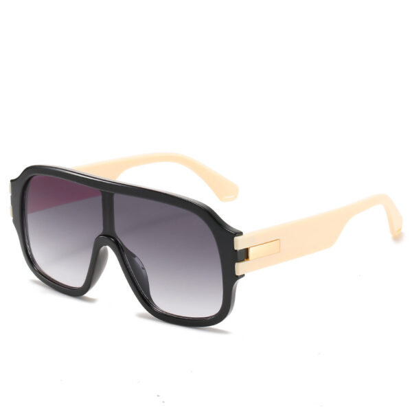 New Plastic One Piece Square Frame Hot Selling Reasonable Price Printed Sunglasses 2025 Oversized Protective Eyewear