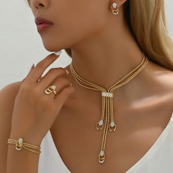 New Style Simple and Fresh Necklace and Earrings Set with Diamond Small Design Collar Chain Versatile Ring