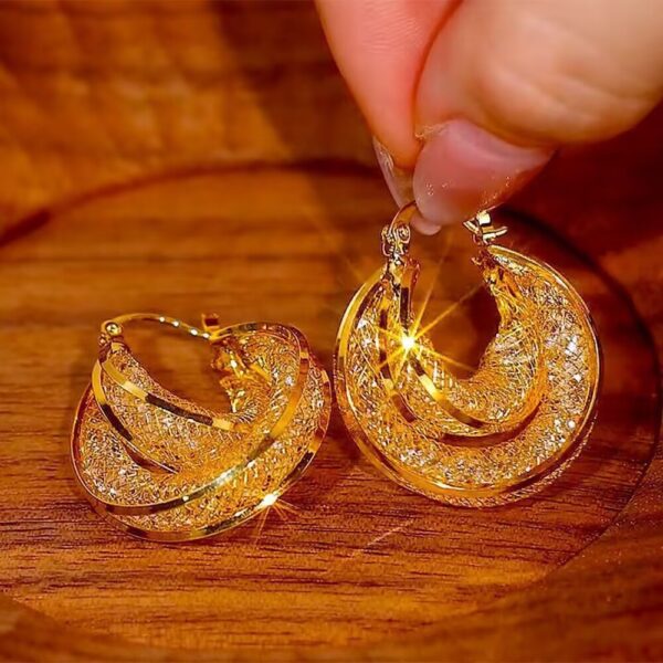 Simple Fashionable Personalized Gold Ring Zircon Ear Buckle Exquisite Earrings