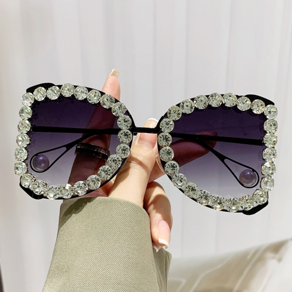 Summer New Fashion Designs Customisable Private Label Women Luxury Oversized Metal Frame Bling Diamond Sunglasses for Ladies