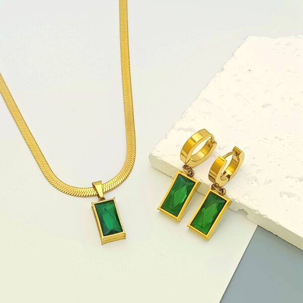 Trend Fashion Luxury Emerald Zircon Square Pendant Necklace Set Gold Plated Stainless Steel Earrings for Wedding