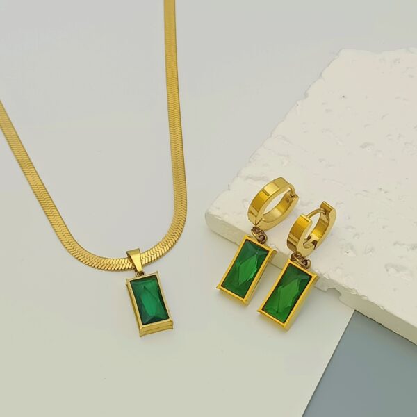 Trend Fashion Luxury Emerald Zircon Square Pendant Necklace Set Gold Plated Stainless Steel Earrings for Wedding