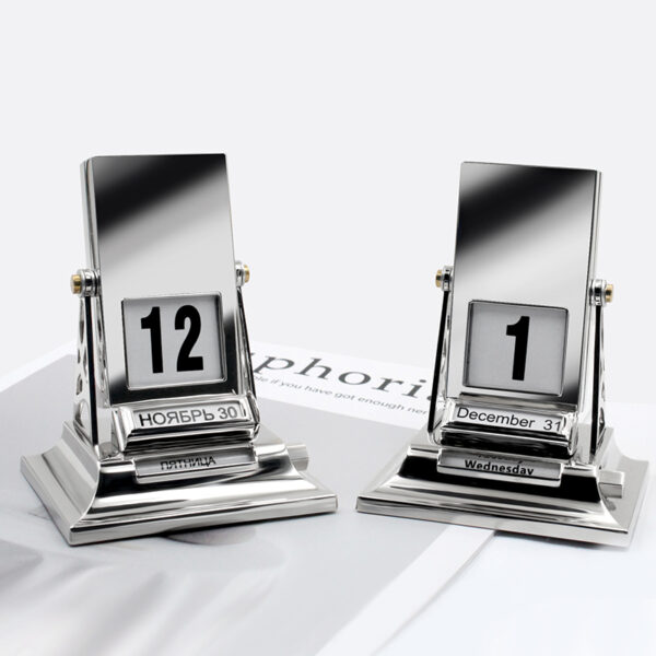 Wholesale 2025 New Arts for Metal Gift Custom 3d Sliver Desktop Turning Metal Calendar Home Decoration Metal Crafts