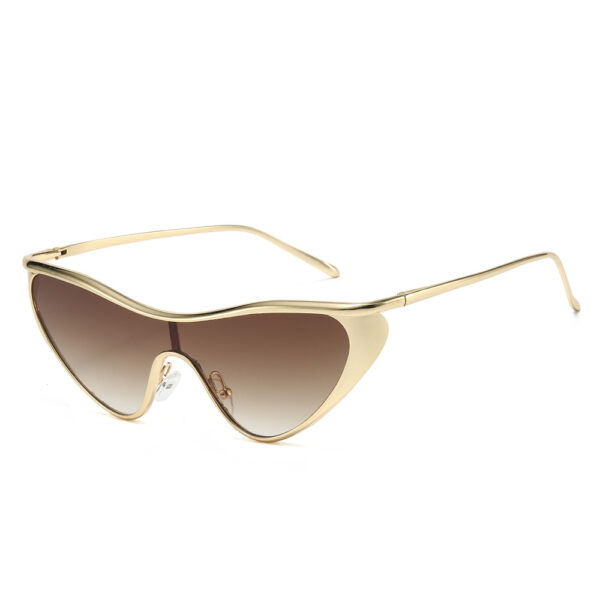 Y2K Punk Sexy Metal Cat Eye Sunglasses Women 2025 Luxury Brand Vintage One-Piece Sun Glasses Ladies Fashion Gold Silver Shades