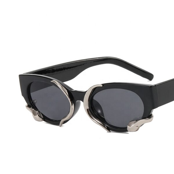 Y2K Sunglasses Transparent Frame Steampunk Designer Snake Decoration Custom Women Shade Sun Glasses UV400