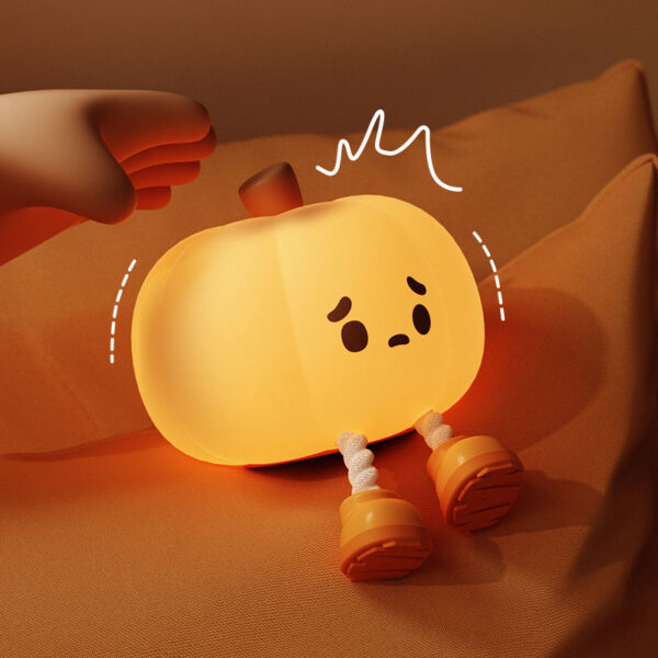 EGOGO LED Pumpkin Night Light – Soft Silicone, Touch Sensor, Glowing Halloween Decoration & Kids Gift